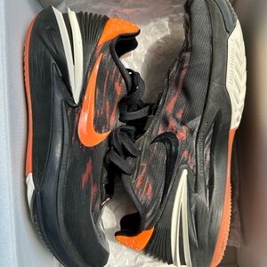 8.5 Nike Air Zoom G.T. Cut 2